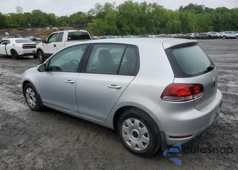 2010 Volkswagen Golf z USA, uszkodzony, nr VIN WVWDB7AJ4AW293234